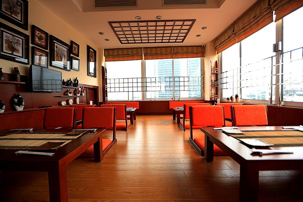 Moon View Hotel - 65 Cua Bac - By Bay Luxury 河内 外观 照片