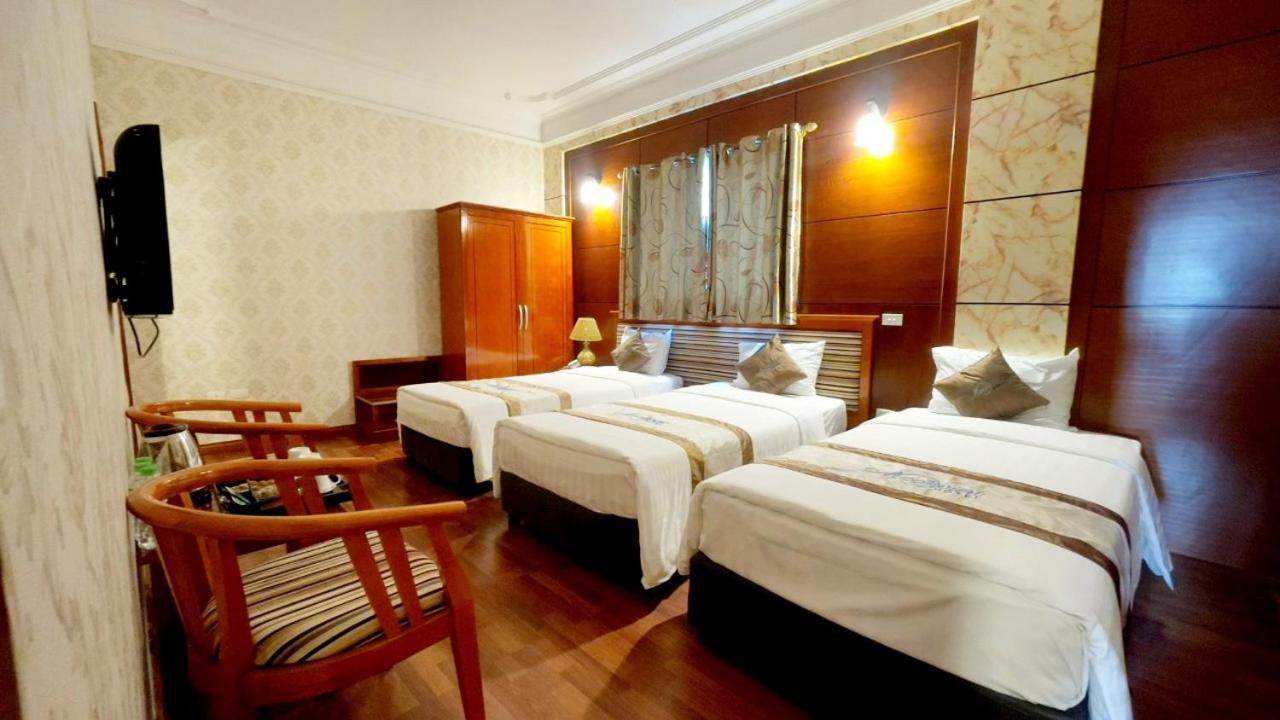 Moon View Hotel - 65 Cua Bac - By Bay Luxury 河内 外观 照片