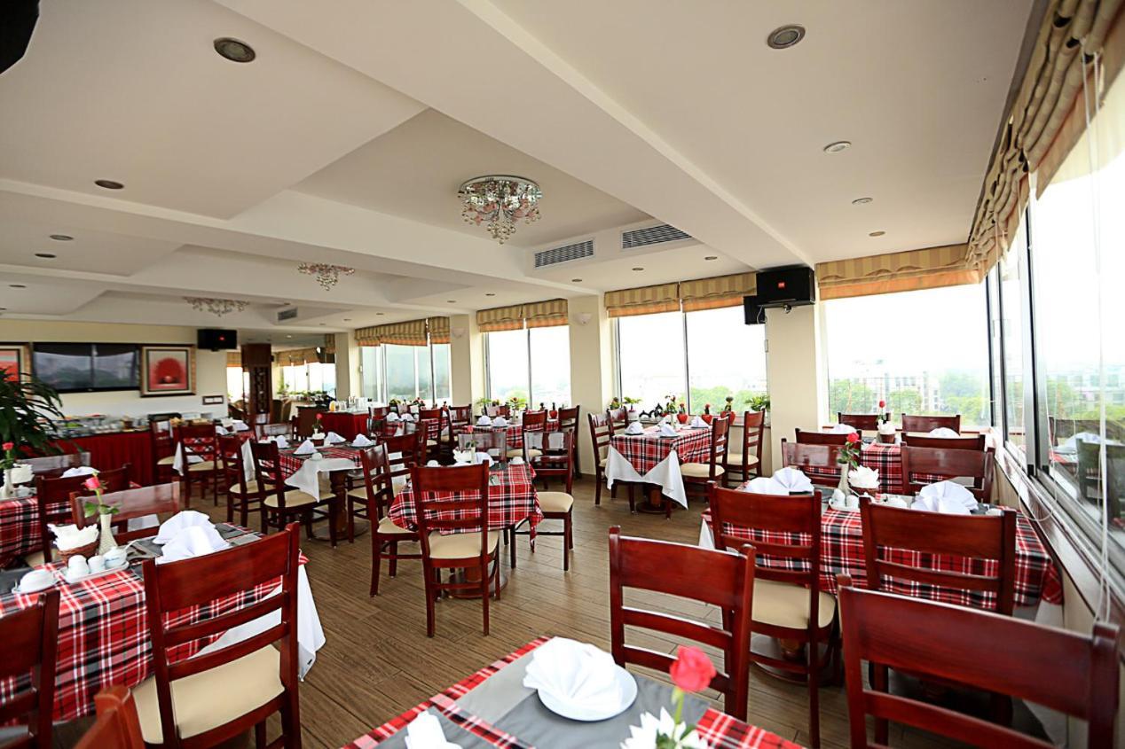Moon View Hotel - 65 Cua Bac - By Bay Luxury 河内 外观 照片
