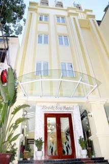 Moon View Hotel - 65 Cua Bac - By Bay Luxury 河内 外观 照片